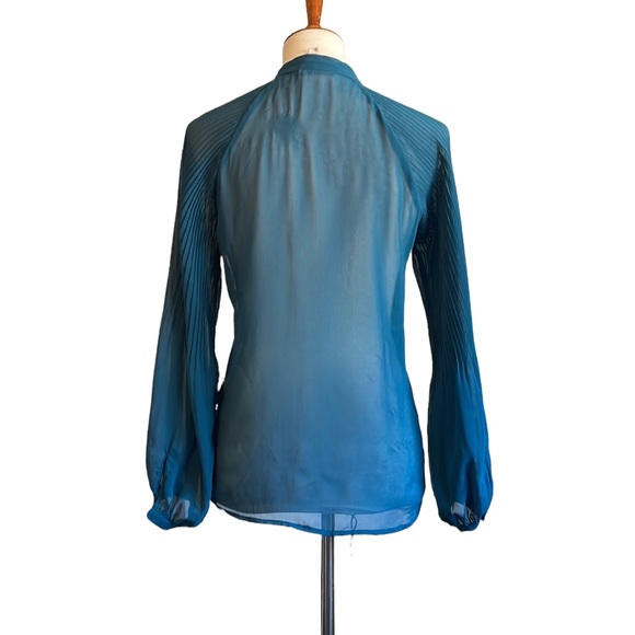 Romeo & Juliet button down chiffon top - Picture 4 of 5